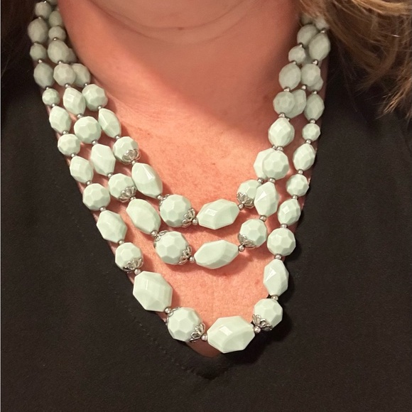 Three Layer Mint Color Necklace - Picture 3 of 6